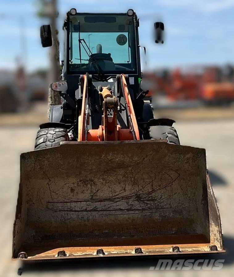Komatsu WA 80-6  휠로우더