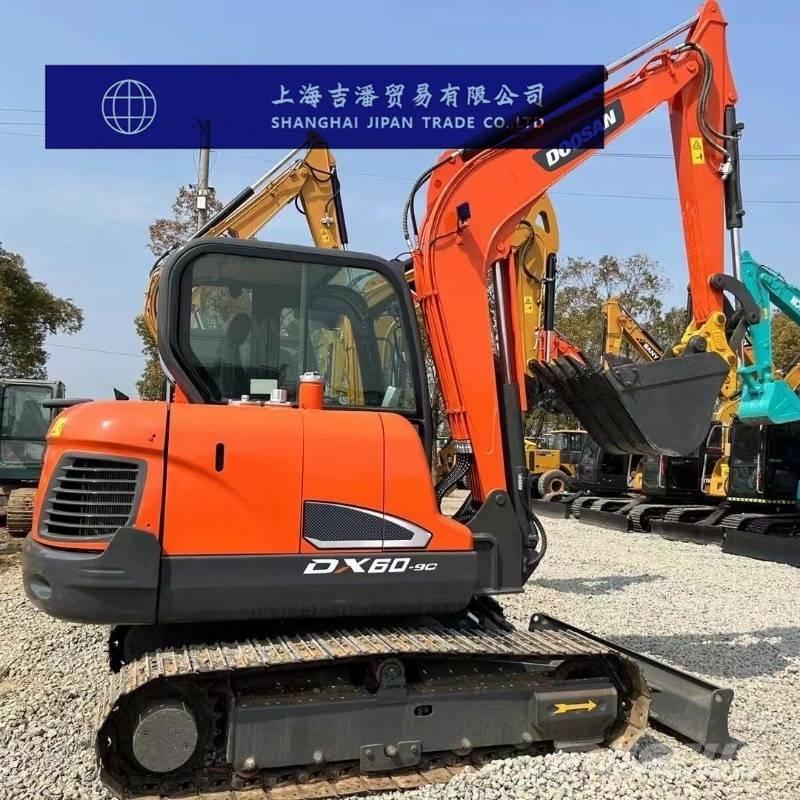 Doosan DX 60-9C 소형 굴삭기 7톤 미만