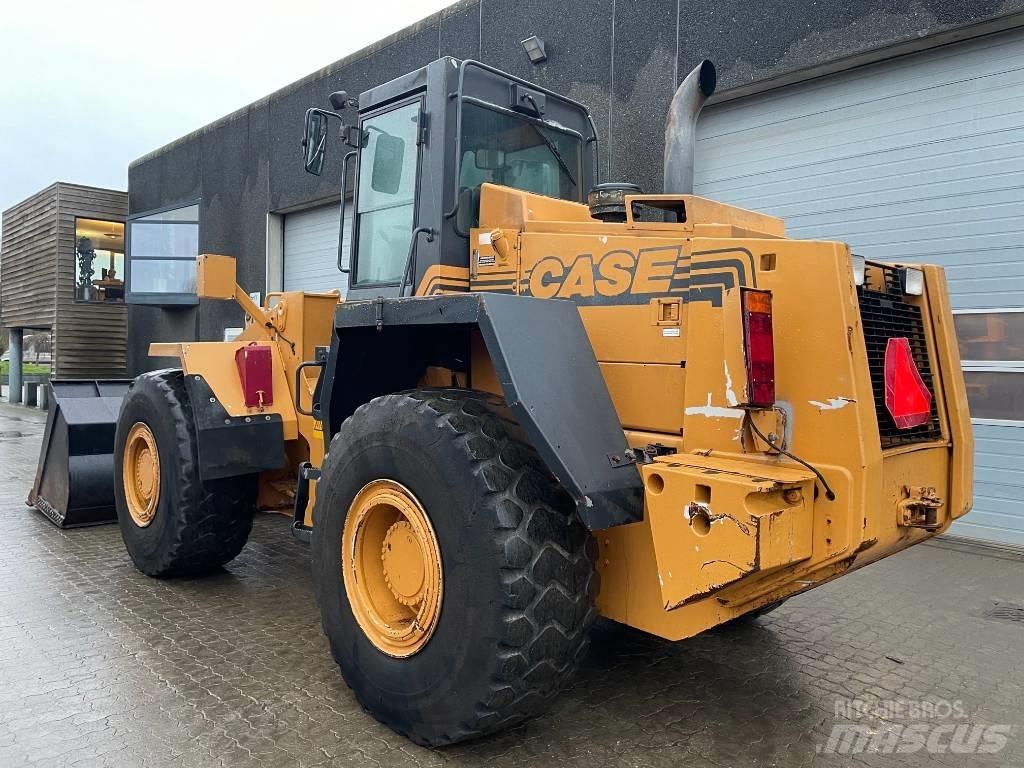CASE 821B  휠로우더