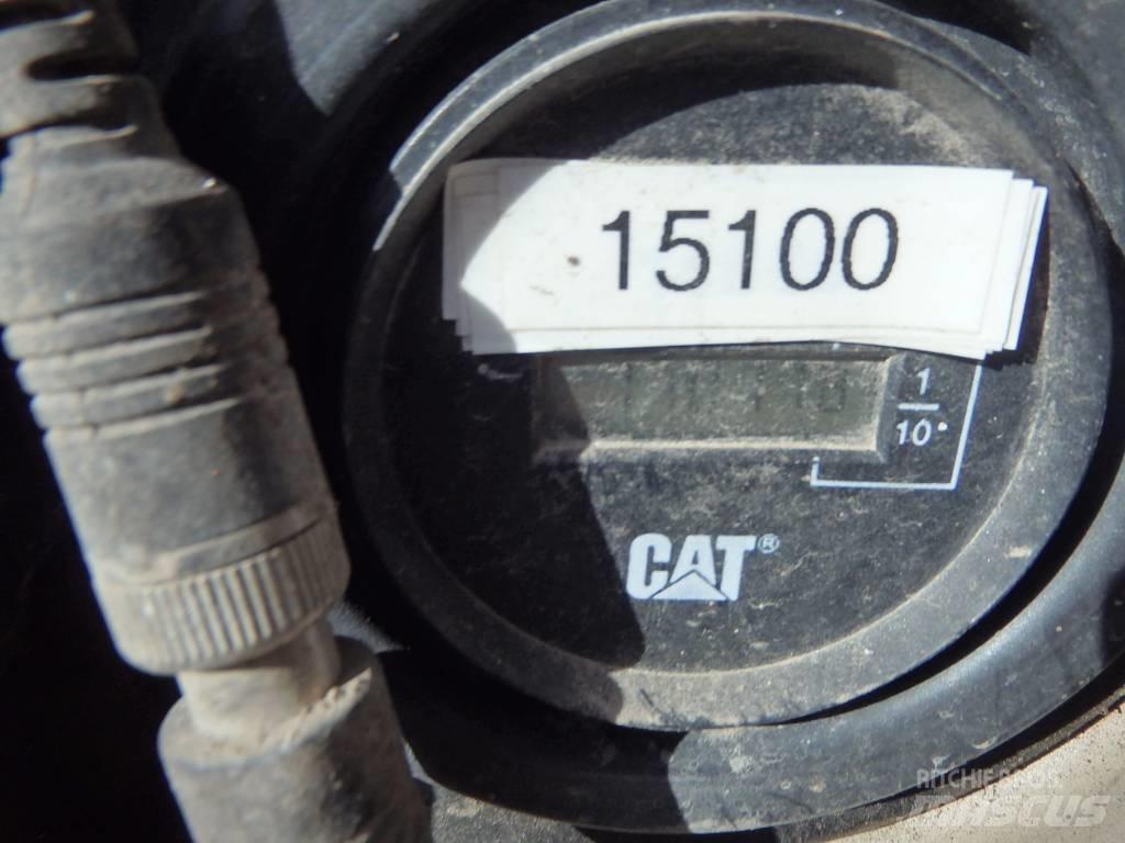 CAT M 313 C 4x4  휠 굴삭기