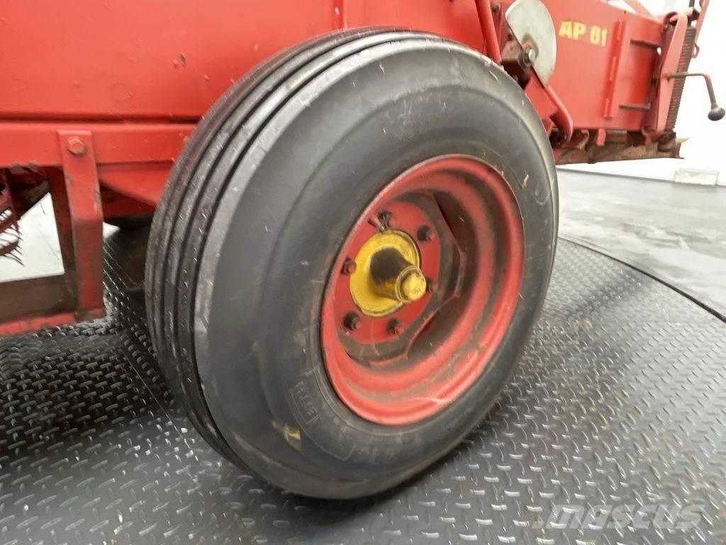 Welger AP 61 목초 수확기