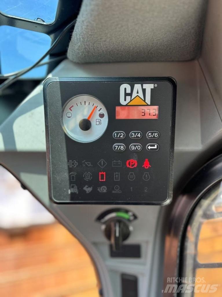 CAT 262 D  스키드로더