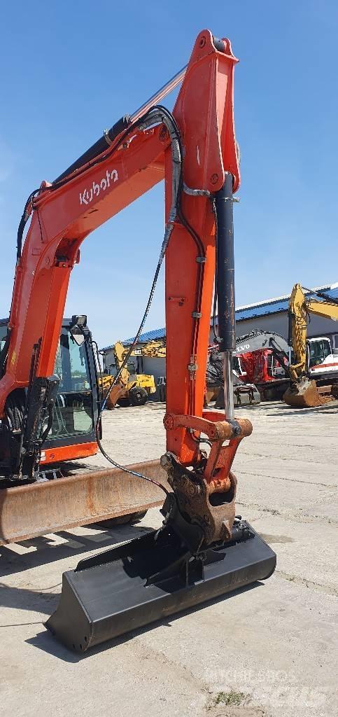 Kubota KX 080-4 중형굴삭기 7톤-28톤