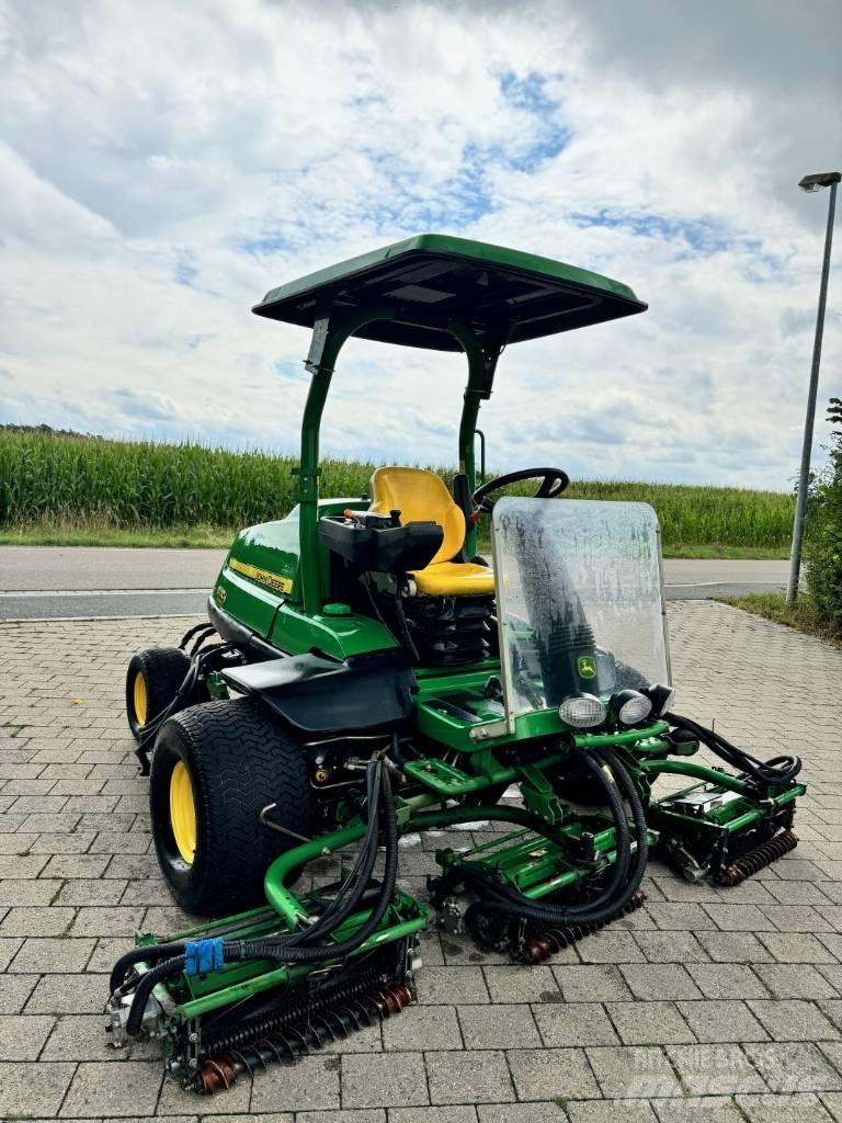 John Deere 8700 A 페어웨이 잔디깎기