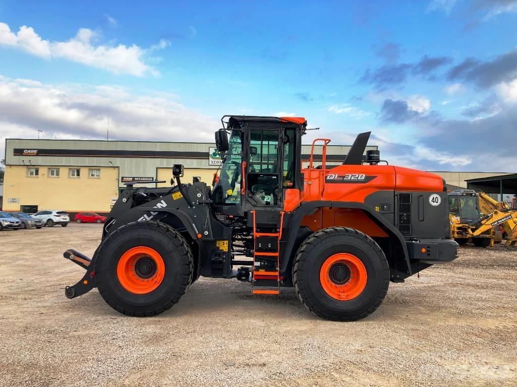 Develon DL 320-7  휠로우더