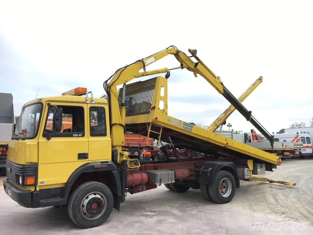 Iveco 135-17 차량 수송차