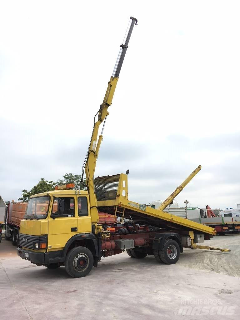 Iveco 135-17 차량 수송차