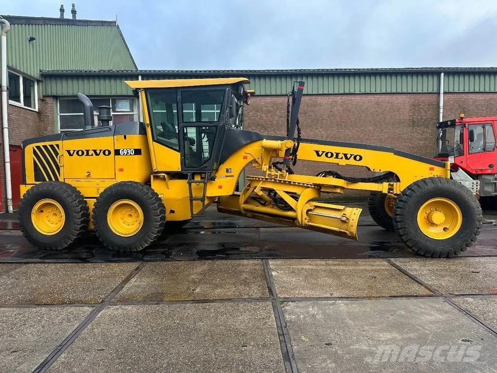 Volvo G 930 그레이더