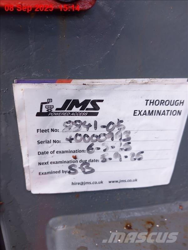 SkyJack SJ 8841 RT 가위형 리프트