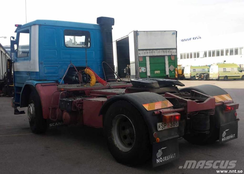 Scania P 82 M 트랙터 유닛