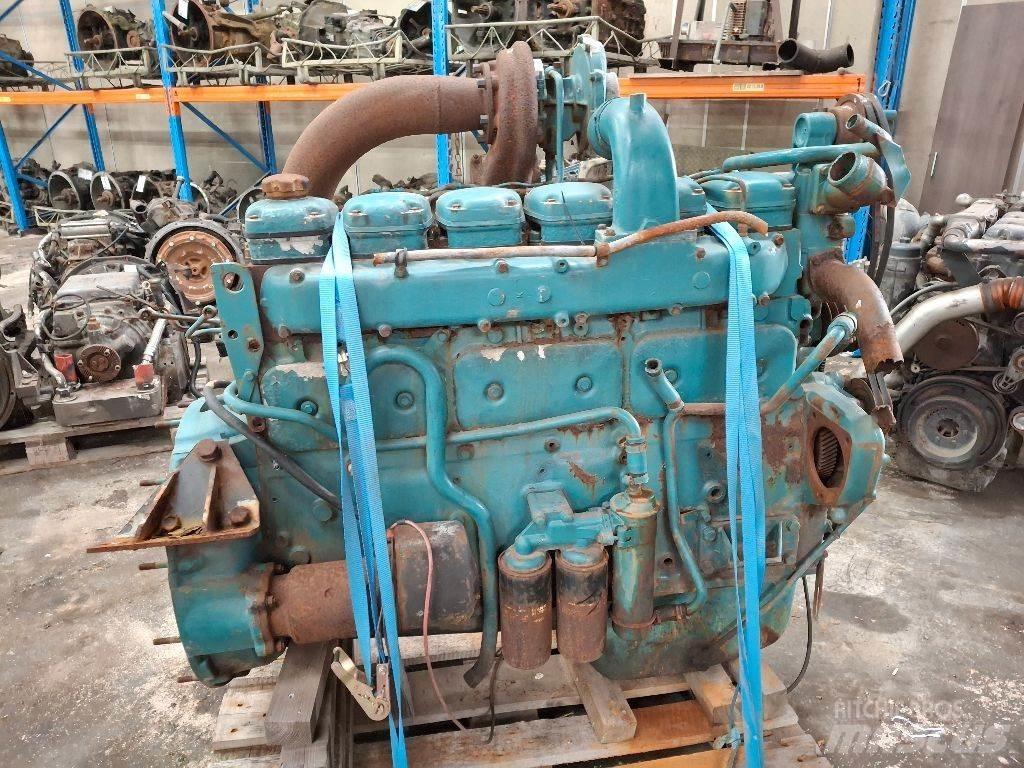 Volvo TD100A 엔진