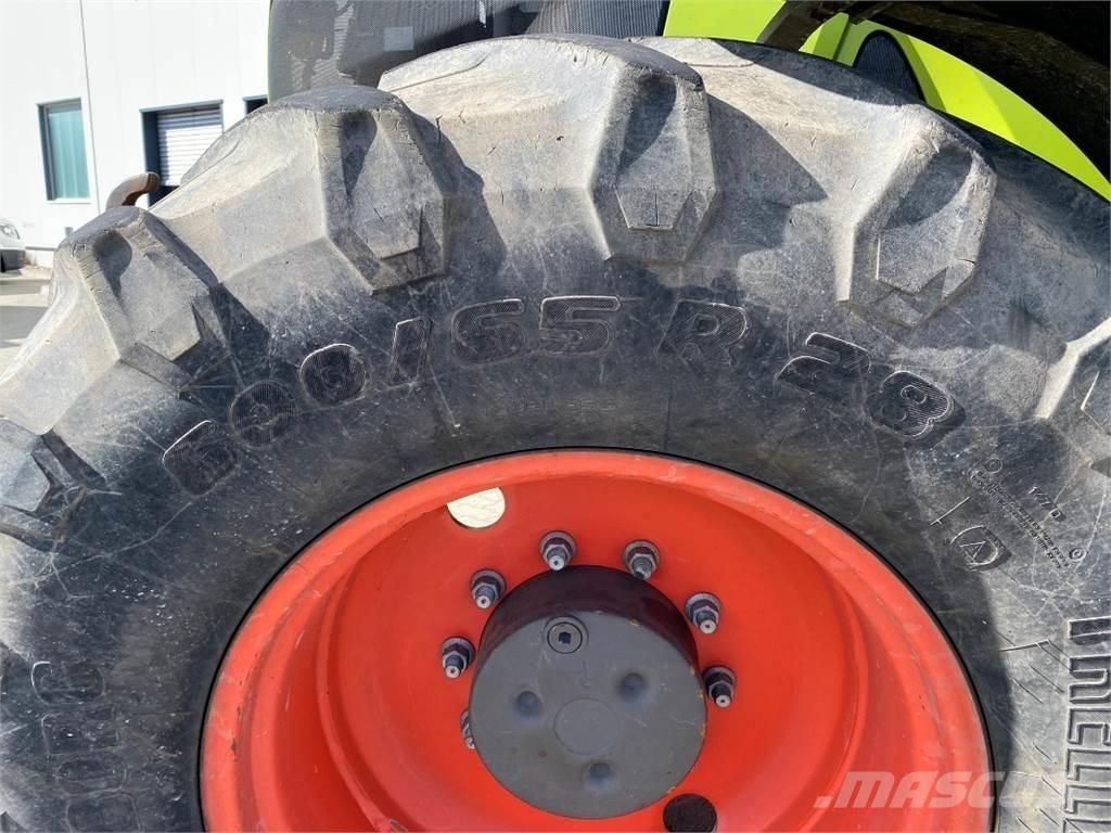 CLAAS AXION 810 트랙터