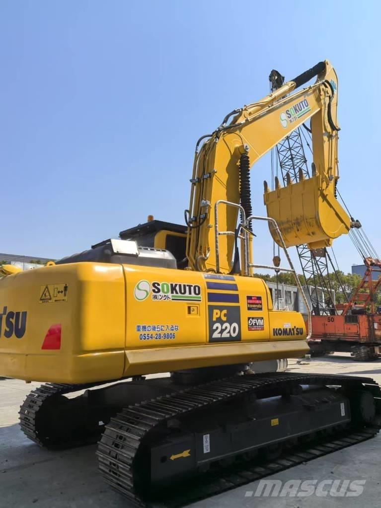 Komatsu PC 220-8 대형 굴삭기 29톤 이상