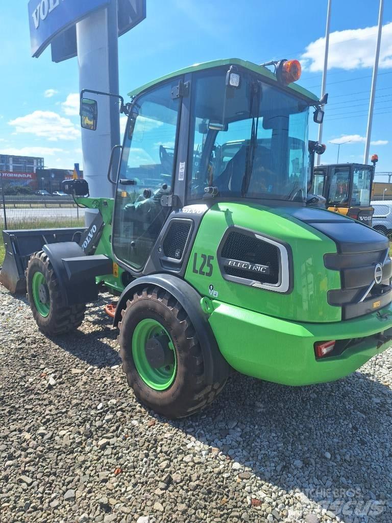 Volvo JL25H ELECTRIC  휠로우더