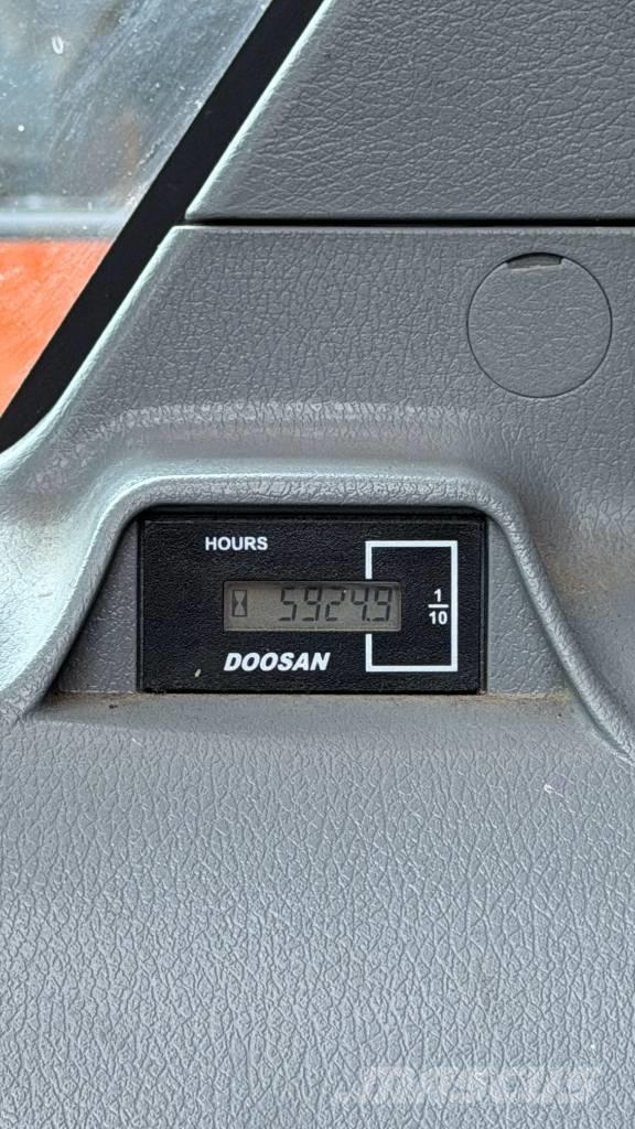 Doosan DX 165 W-5  휠 굴삭기