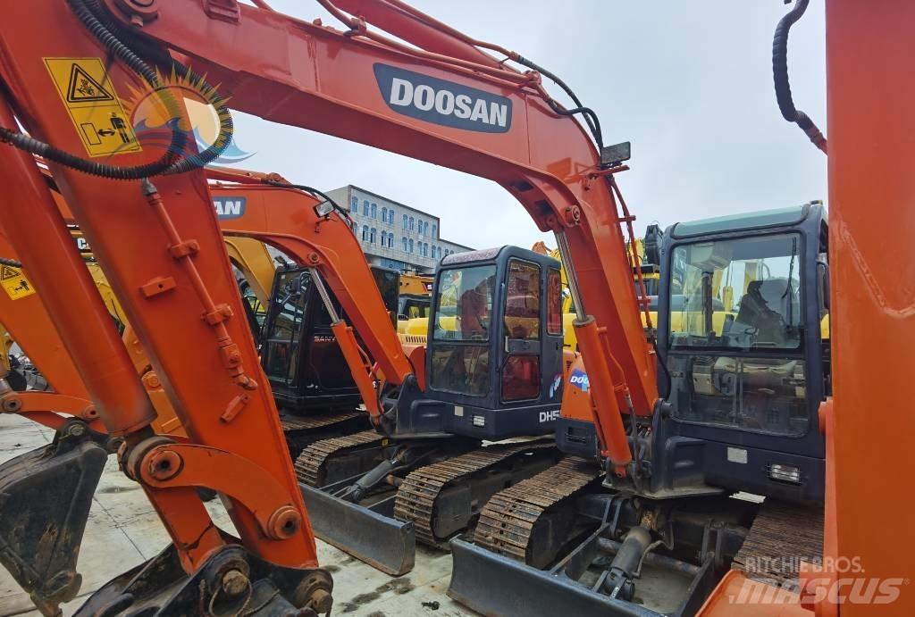 Doosan DH55 대형 굴삭기 29톤 이상