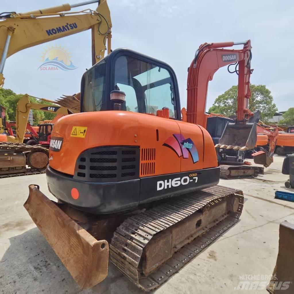 Doosan DH 60-7 소형 굴삭기 7톤 미만