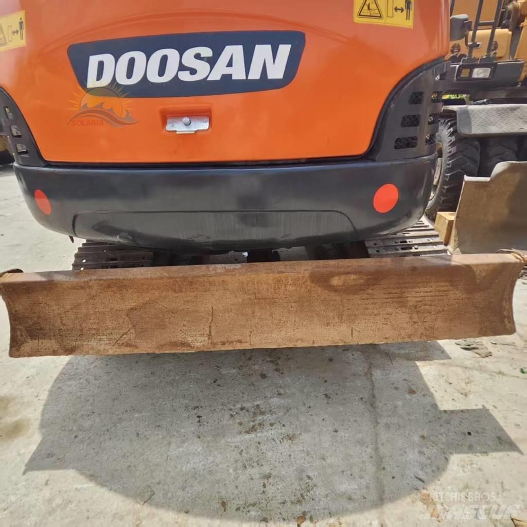 Doosan DH 60-7 소형 굴삭기 7톤 미만