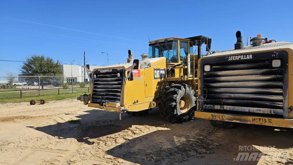 CAT RM 300 아스팔트 리사이클러