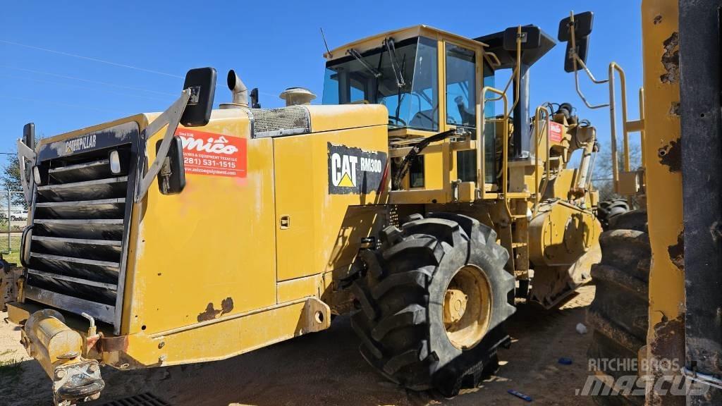 CAT RM 300 아스팔트 리사이클러