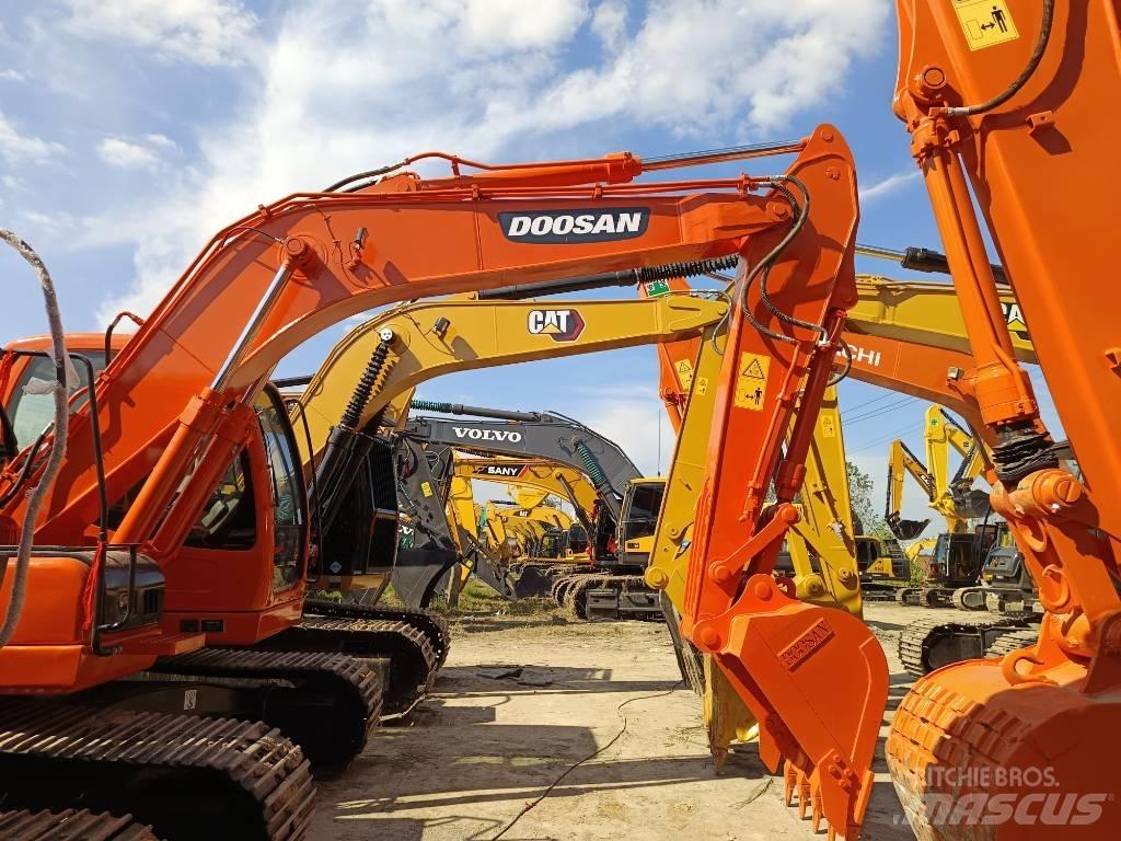 Doosan DX 150 LC 대형 굴삭기 29톤 이상