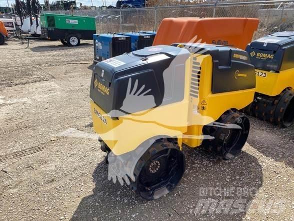 Bomag BMP8500 견인 진동 롤러