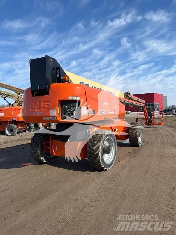 JLG 1350SJP 견인식 전동이동 리프트