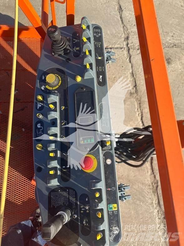 JLG 1350SJP 견인식 전동이동 리프트