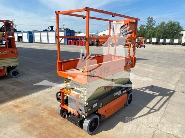 JLG 1932R 가위형 리프트