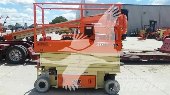 JLG 2632ES 가위형 리프트