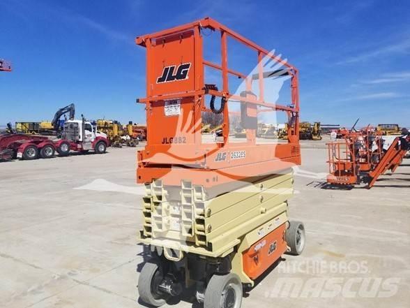 JLG 2632ES 가위형 리프트