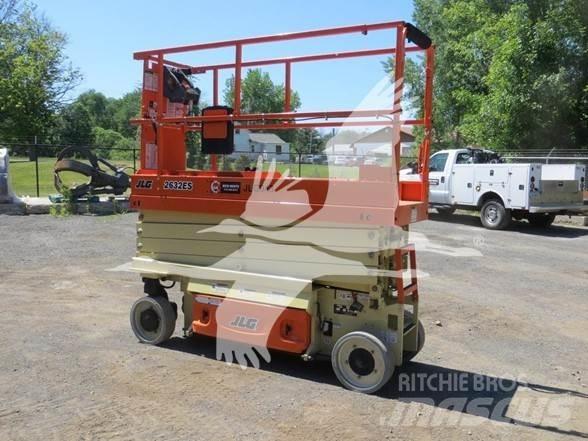 JLG 2632ES 가위형 리프트
