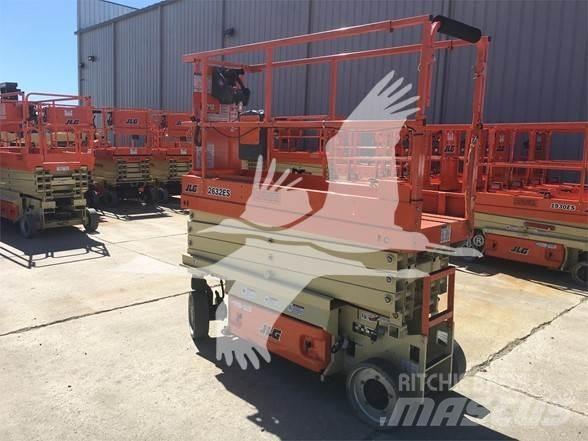 JLG 2632ES 가위형 리프트