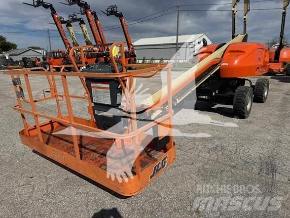 JLG 400S 견인식 전동이동 리프트