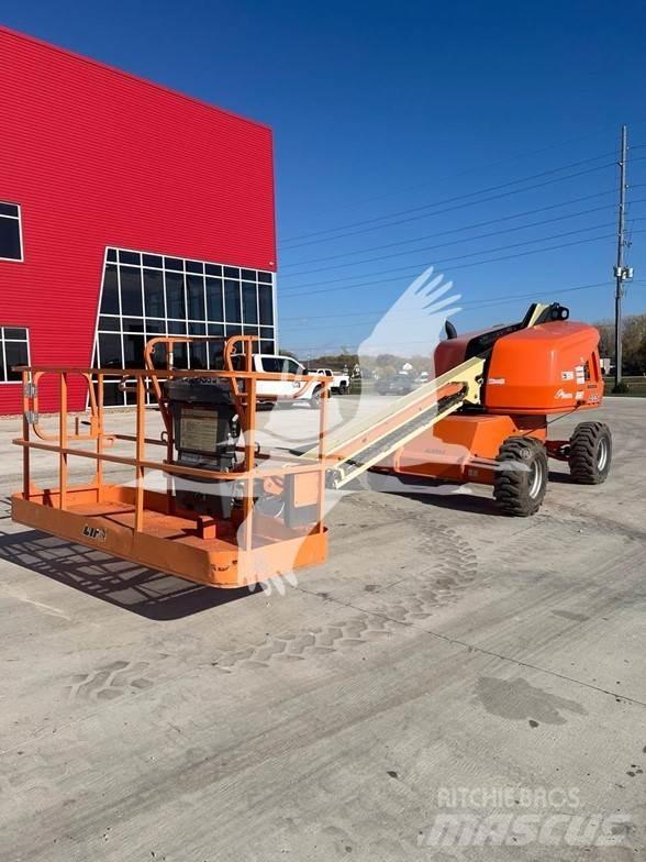JLG 400S 견인식 전동이동 리프트