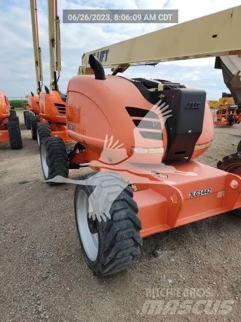 JLG 600AJ 관절형 전동이동 리프트
