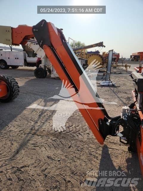 JLG 600AJ 관절형 전동이동 리프트