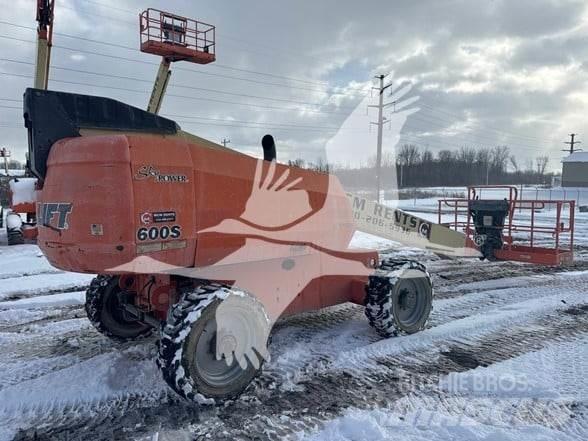 JLG 600S 견인식 전동이동 리프트