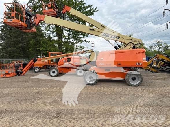 JLG 600S 견인식 전동이동 리프트