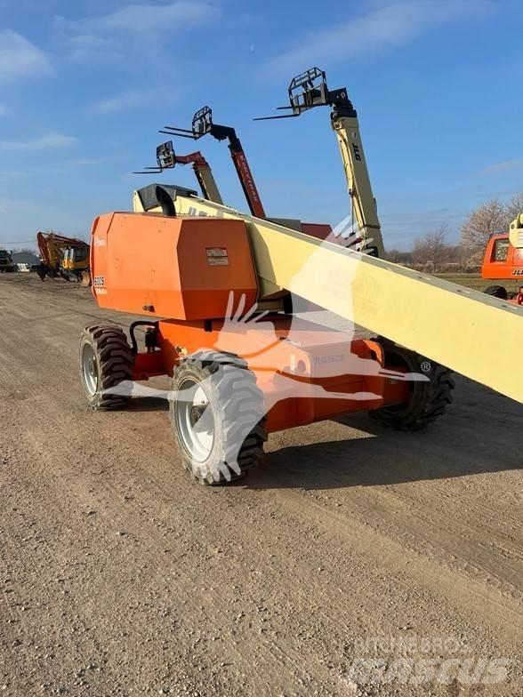 JLG 600S 견인식 전동이동 리프트