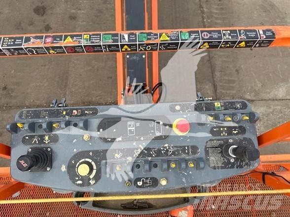 JLG 660SJ 견인식 전동이동 리프트