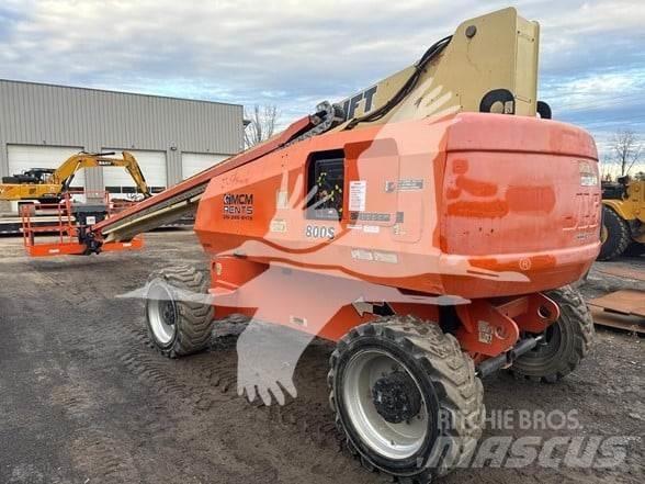 JLG 800S 견인식 전동이동 리프트