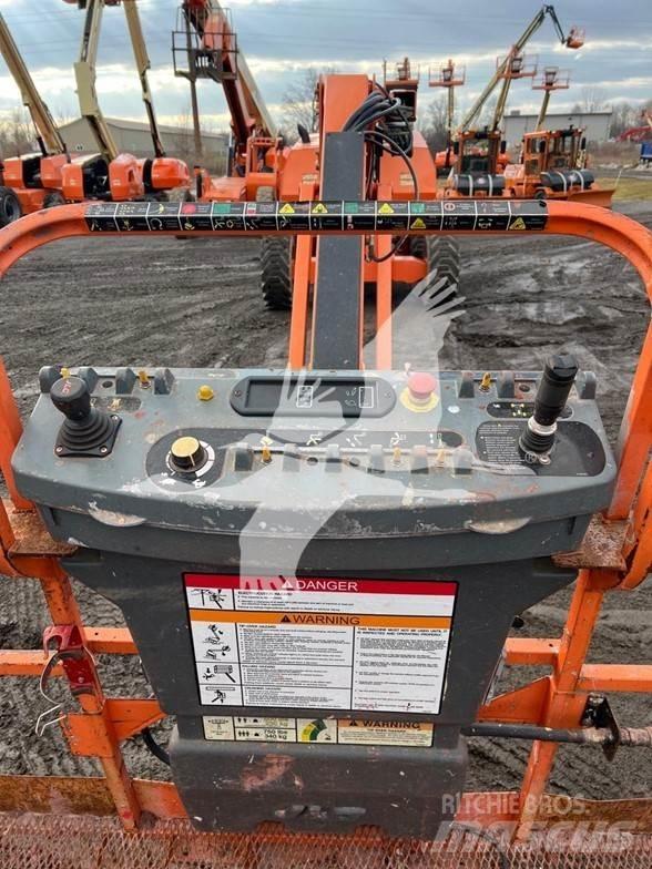 JLG 860SJ 견인식 전동이동 리프트