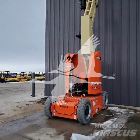 JLG E300AJP 관절형 전동이동 리프트