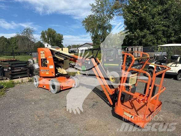 JLG E300AJP 관절형 전동이동 리프트