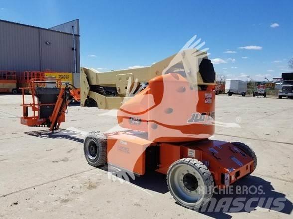 JLG E400AJPN 관절형 전동이동 리프트