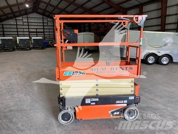 JLG ES1932 가위형 리프트
