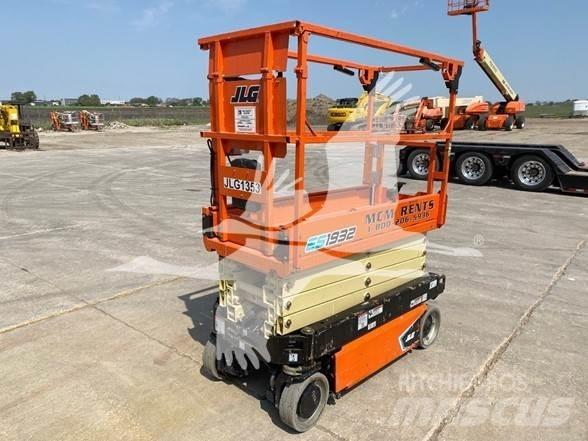 JLG ES1932 가위형 리프트