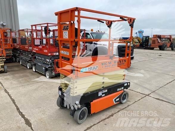 JLG ES1932 가위형 리프트