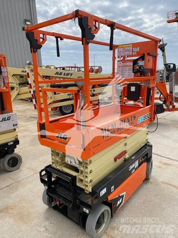 JLG ES1932 가위형 리프트